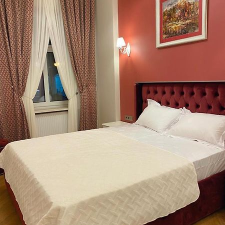 Grand De Luxe Residence Лвив Екстериор снимка