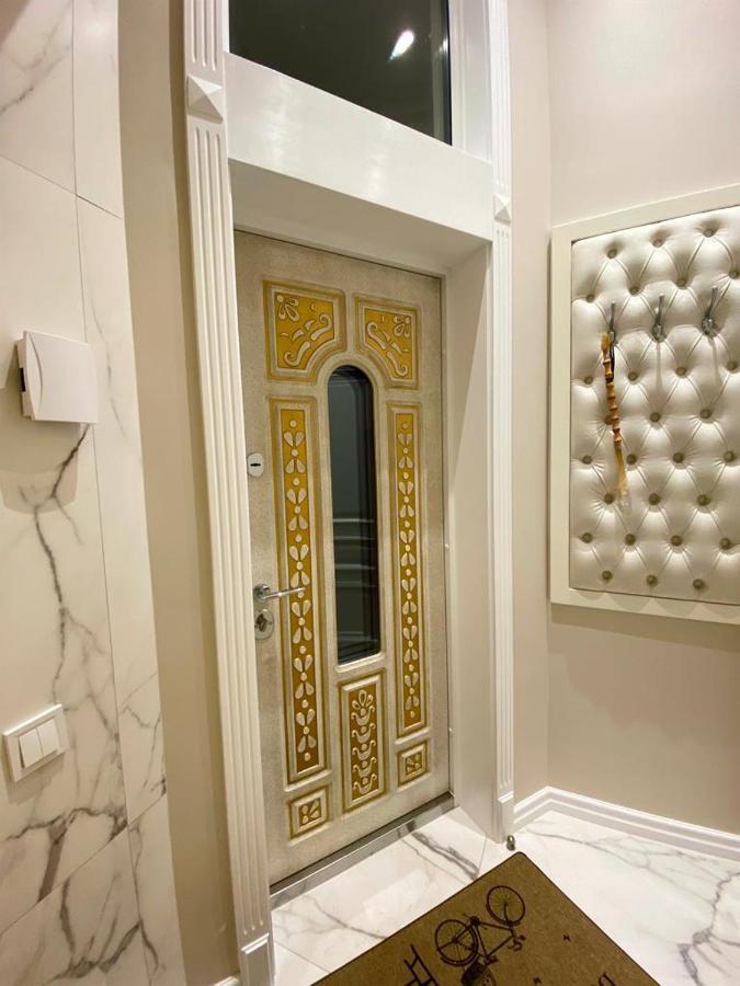 Grand De Luxe Residence Лвив Екстериор снимка
