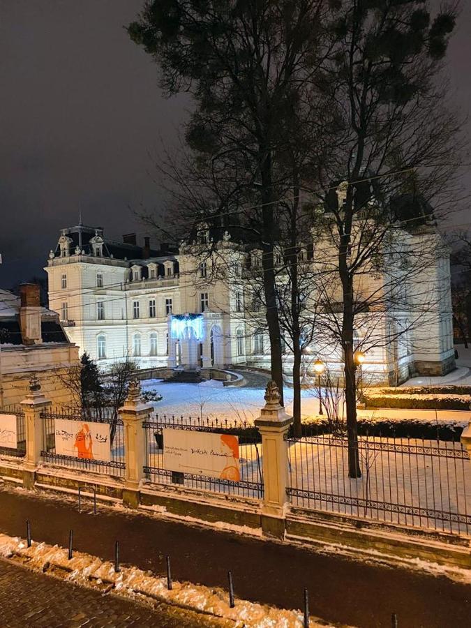 Grand De Luxe Residence Лвив Екстериор снимка